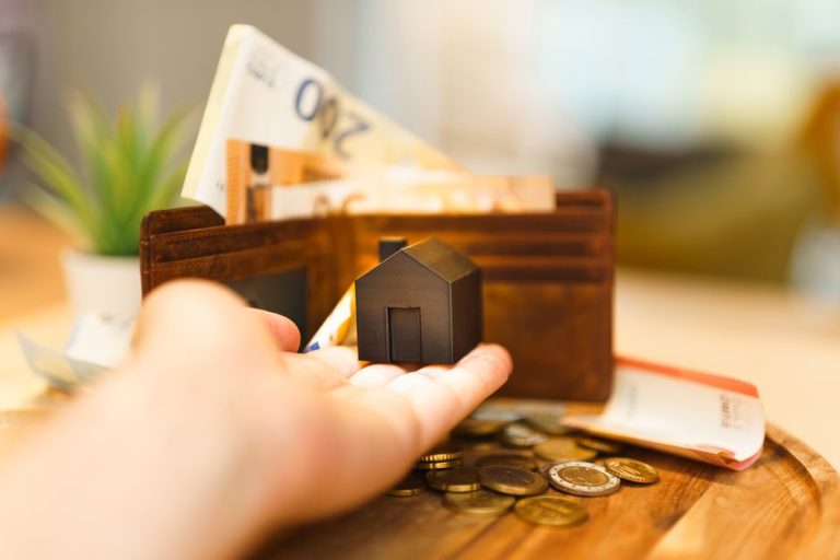 Can I Use My Super to Pay Off My Mortgage in Australia? A Complete Guide
