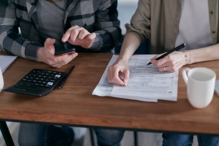 Can I Claim My Phone Bill as a Tax Deduction Working from Home Australia?