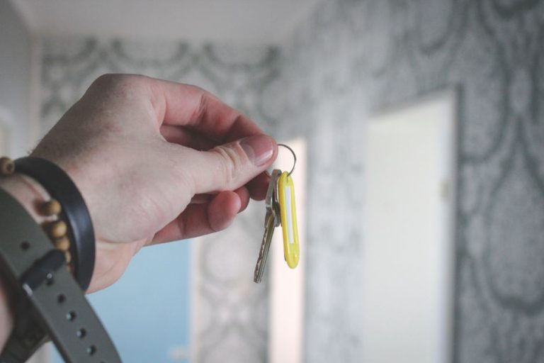 How Does the First Home Guarantee Scheme Work for Singles?