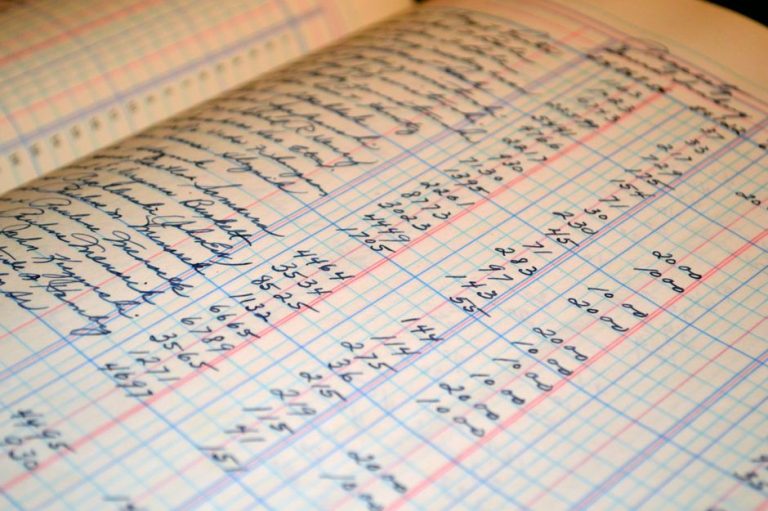 What Is the Difference Between Offset Account and Redraw Facility Australia?